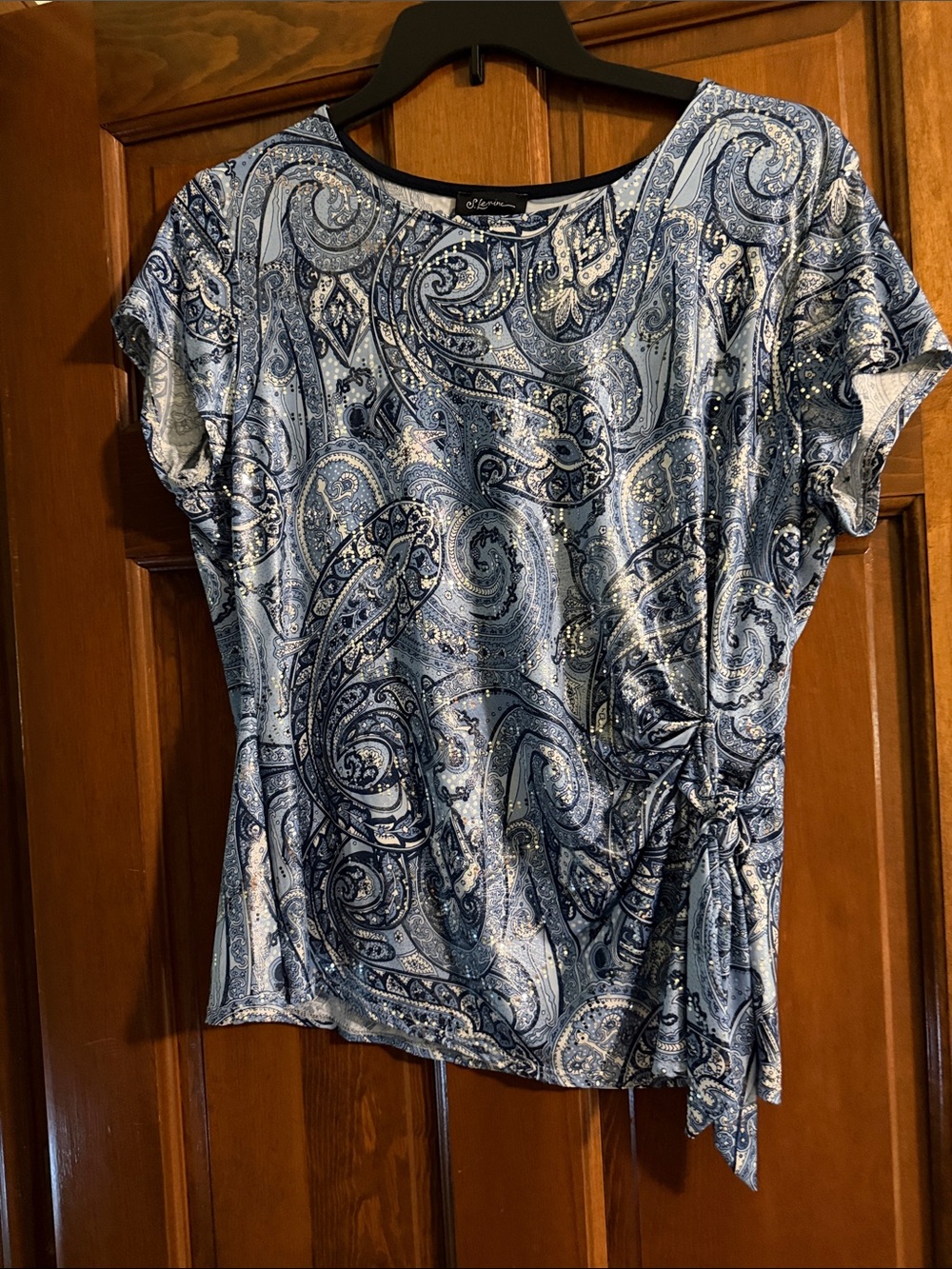 St. Levine Navy and Light Blue Paisley Tie-Waist Short Sleeve Top